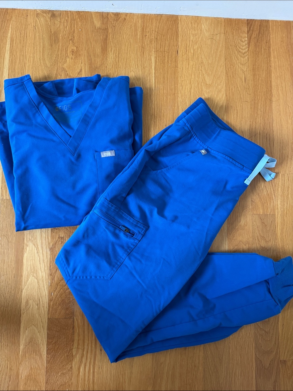 Figs Royal Blue Women's Scrub Top & Jogger Pants